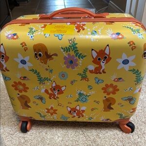 Disney Fox and Hound children’s suitcase!